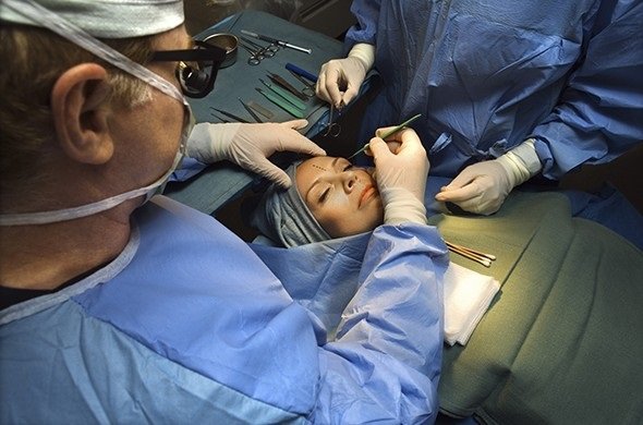 What is the Cosmetic Surgery Versus Plastic Surgery?