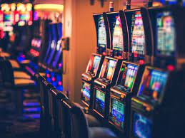 Tips for Playing Slot Machines Online